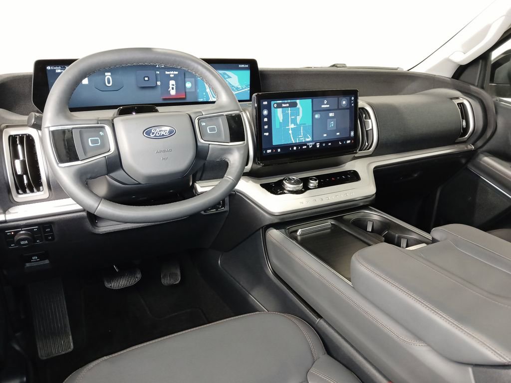 Used 2025 Ford Expedition Active AWD/4WD image 8