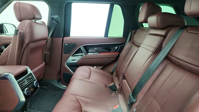 Used 2023 Land Rover Range Rover SE image 27
