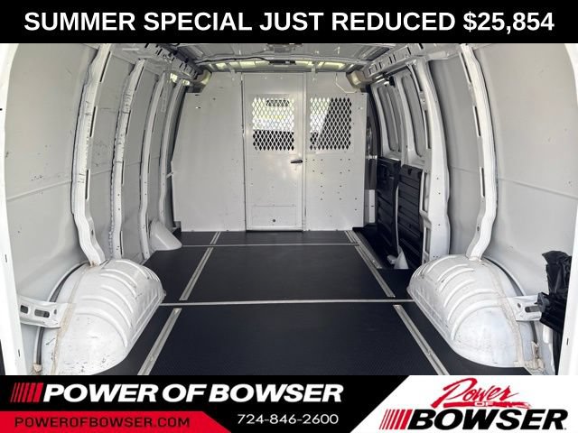 Used 2022 Chevrolet Express 2500 w/ Driver Convenience Package RWD image 9