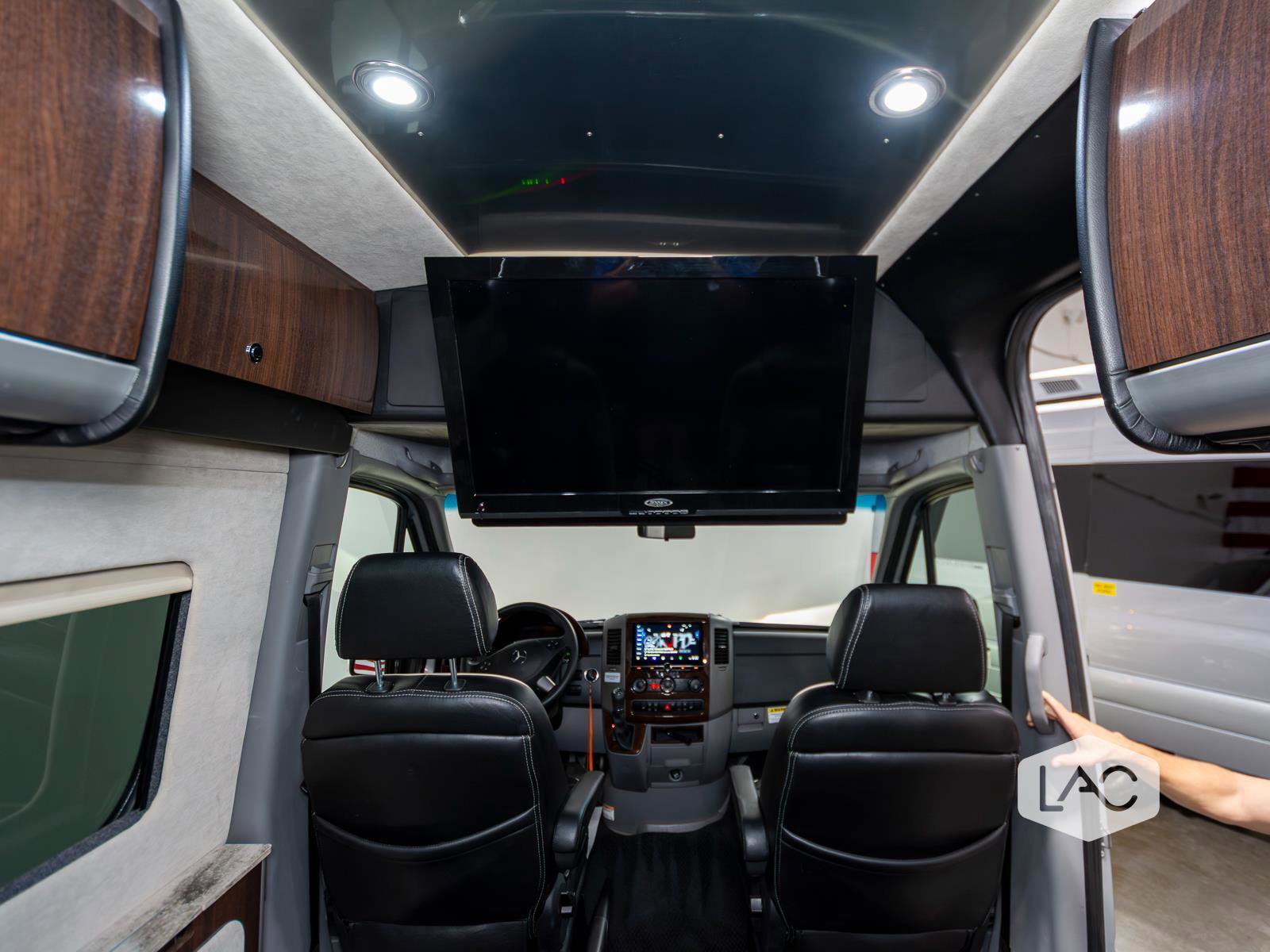 Used 2015 Mercedes-Benz Sprinter 3500 image 17