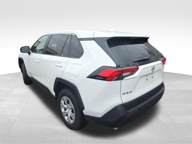 Used 2024 Toyota RAV4 LE image 4