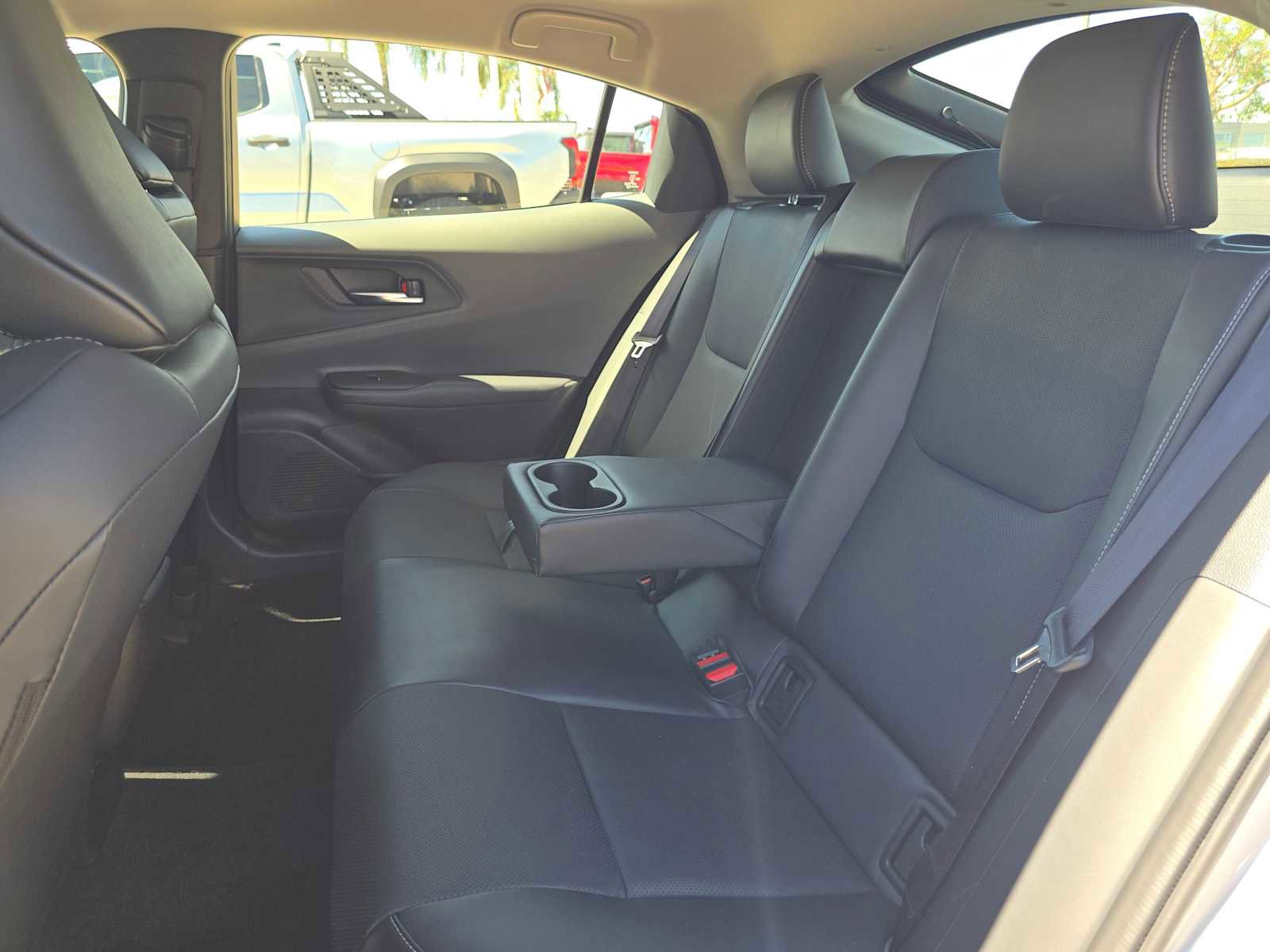 Used 2025 Toyota Prius XLE FWD image 19