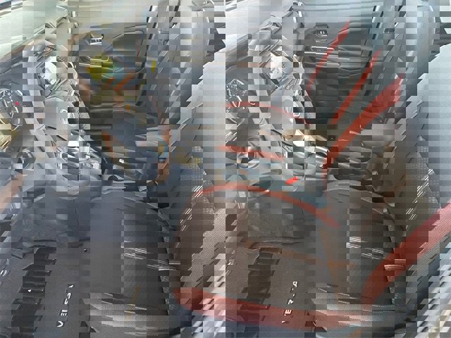 New 2025 Nissan Versa SR w/ Trunk Package image 9