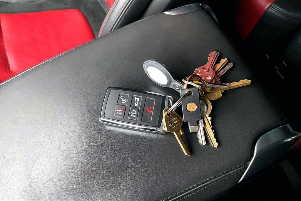 Used 2019 Land Rover Range Rover Sport SVR image 34