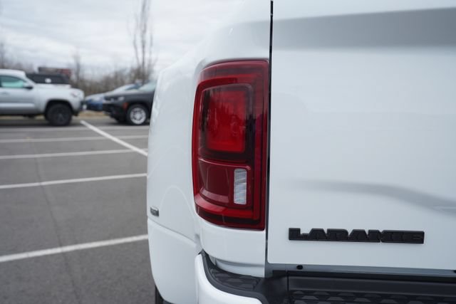 New 2026 RAM 3500 Laramie w/ Night Edition AWD/4WD image 41