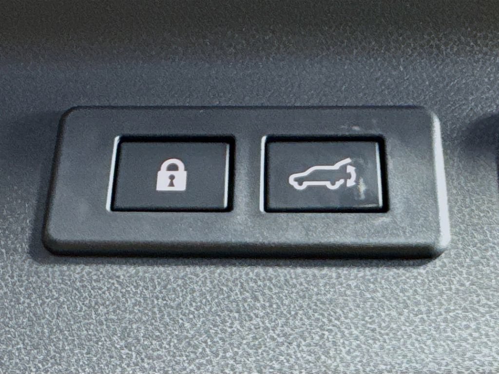 Used 2025 Subaru Forester Touring AWD/4WD image 33