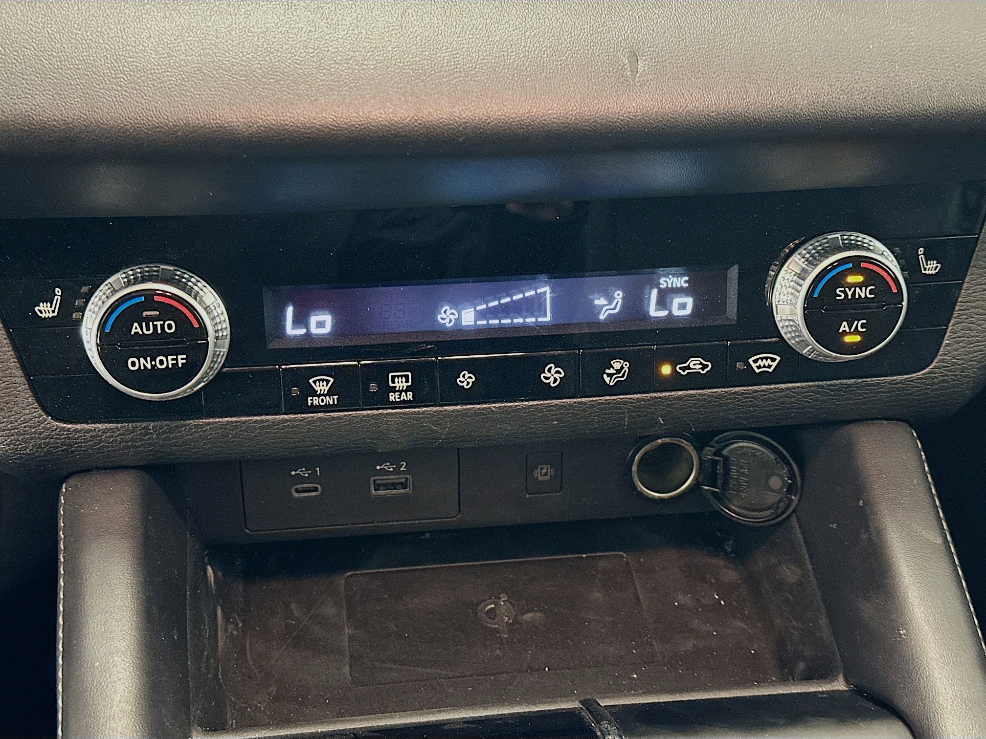 Used 2024 Mitsubishi Outlander SE image 24