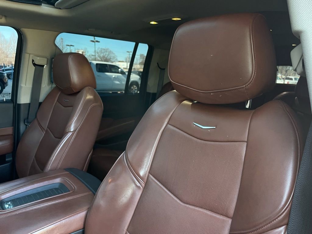 Used 2020 Cadillac Escalade ESV Luxury image 24
