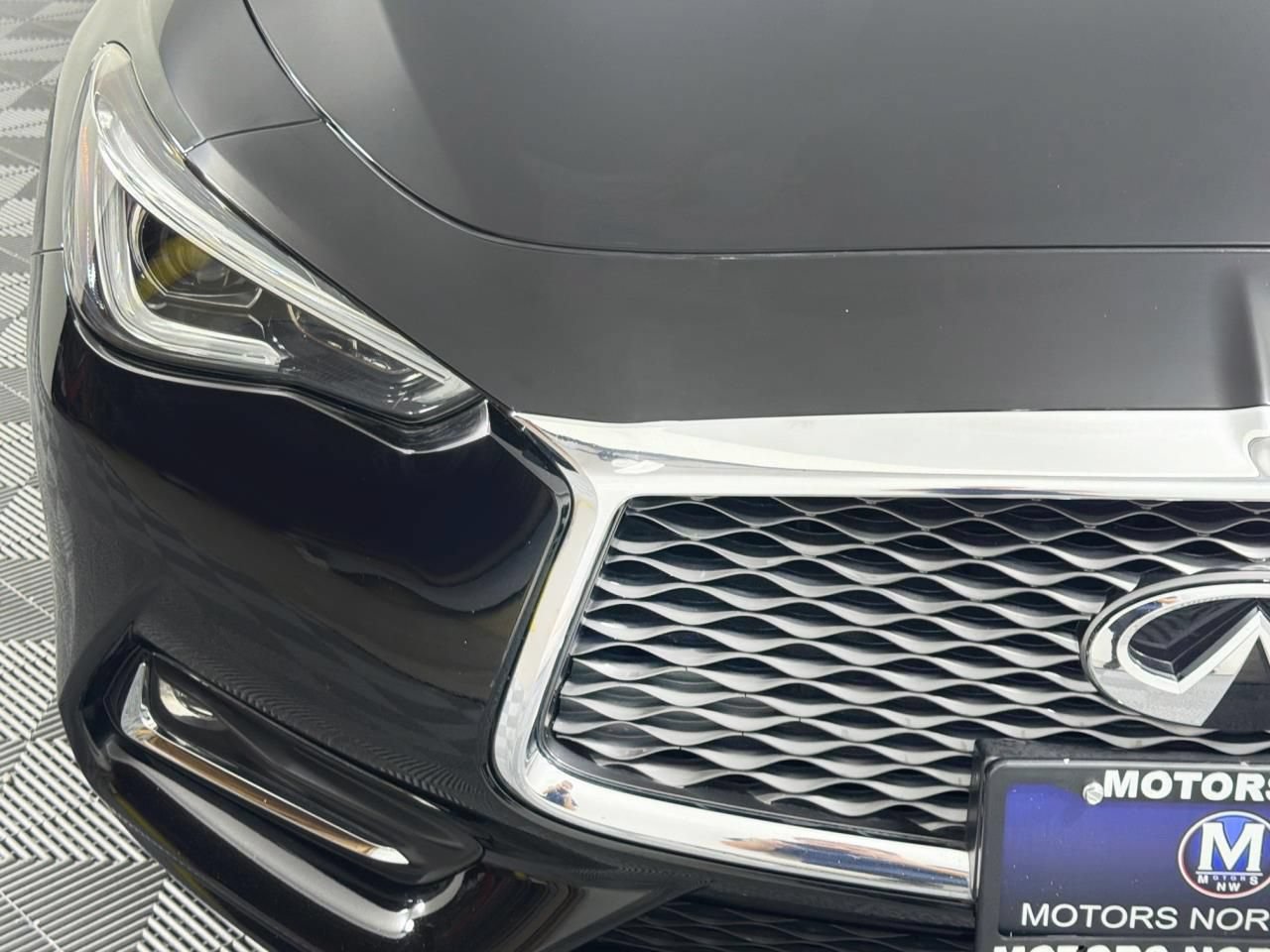 Used 2017 INFINITI Q60 3.0t AWD/4WD image 3