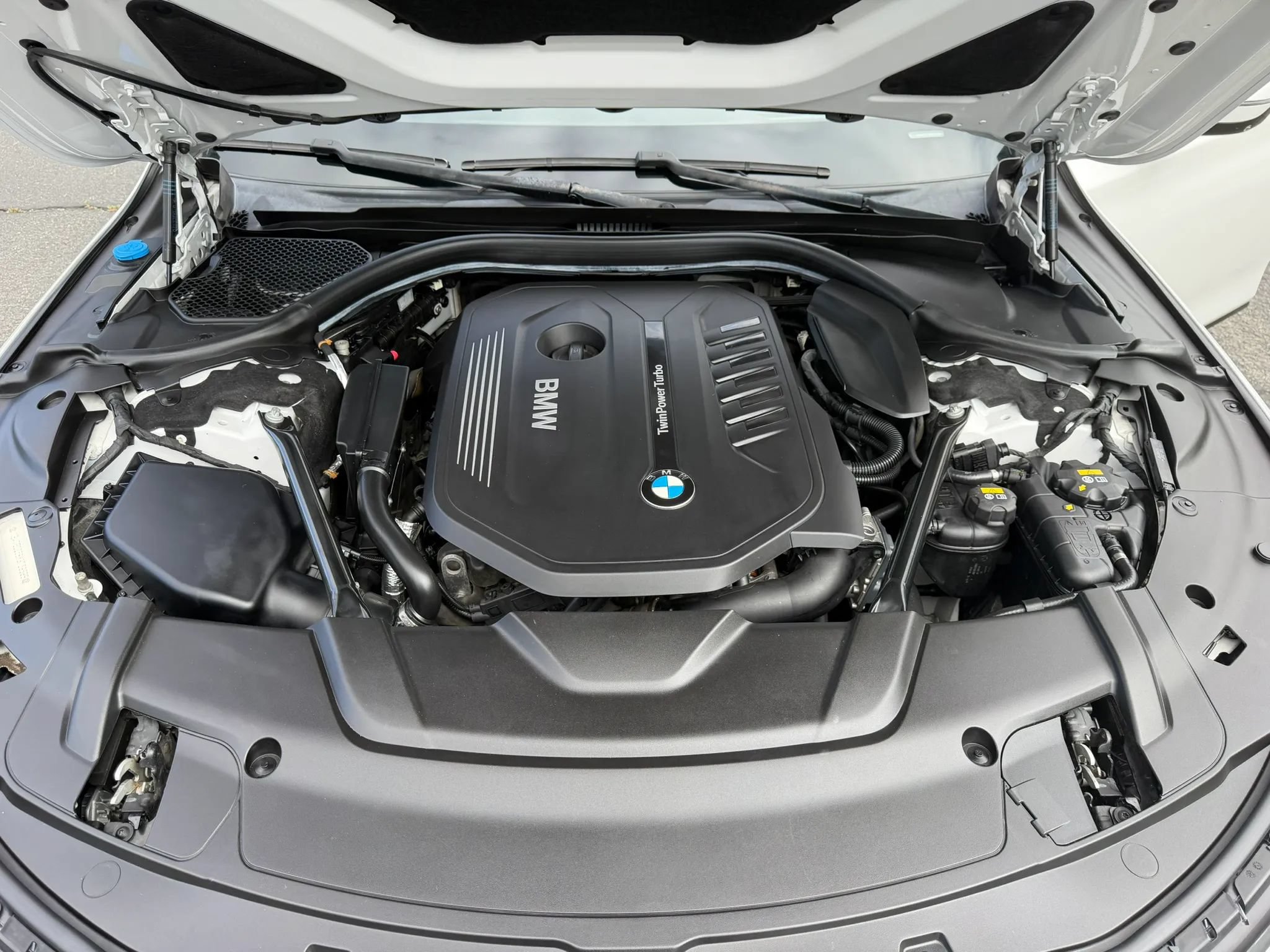 Used 2017 BMW 740i RWD image 40