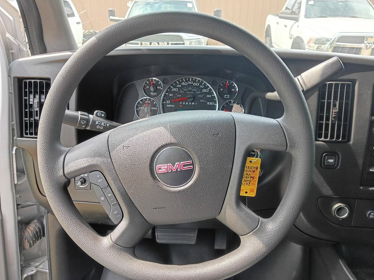 Used 2014 GMC Savana 3500 LS w/ Chrome Appearance Package RWD image 10