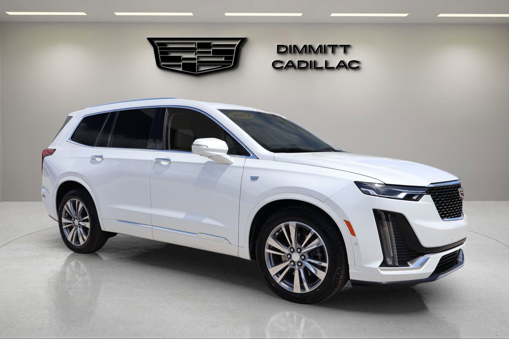 Used 2022 Cadillac XT6 Premium Luxury w/ Technology Package image 7