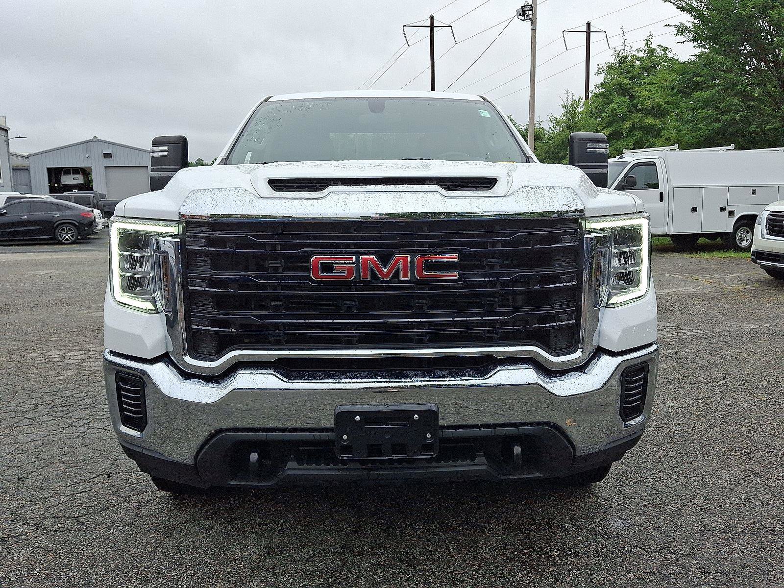 Used 2023 GMC Sierra 2500 Pro w/ Convenience Package image 2