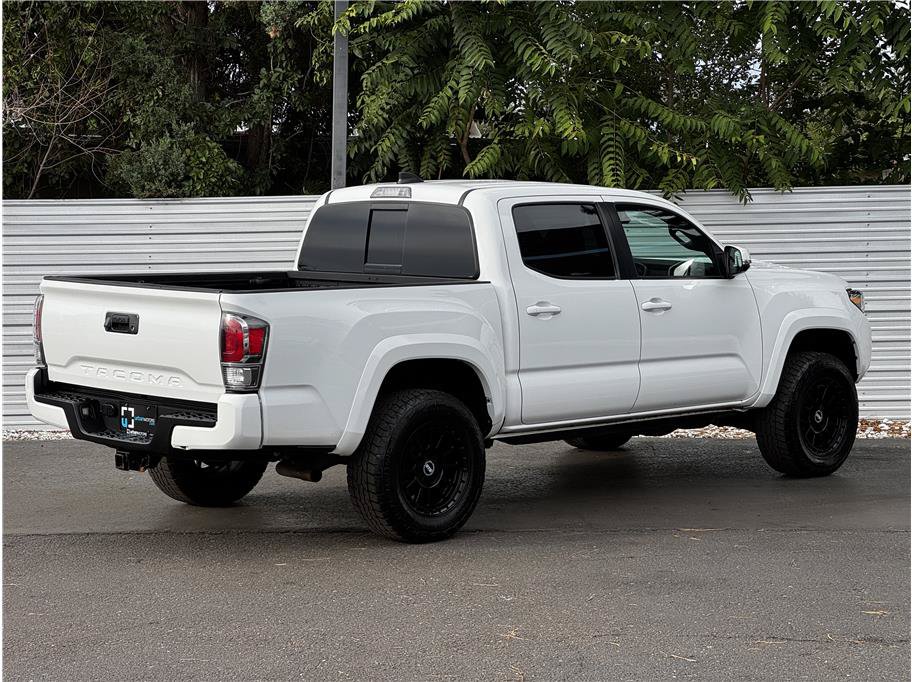 Used 2023 Toyota Tacoma TRD Sport AWD/4WD image 12