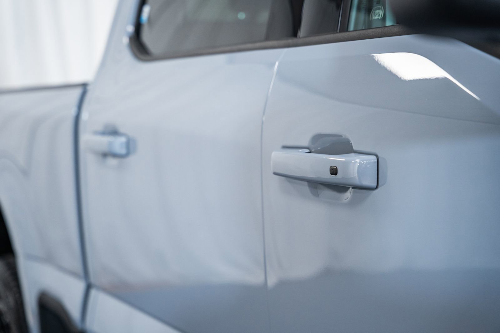 Used 2025 Ford F250 Lariat w/ Black Appearance Package image 15