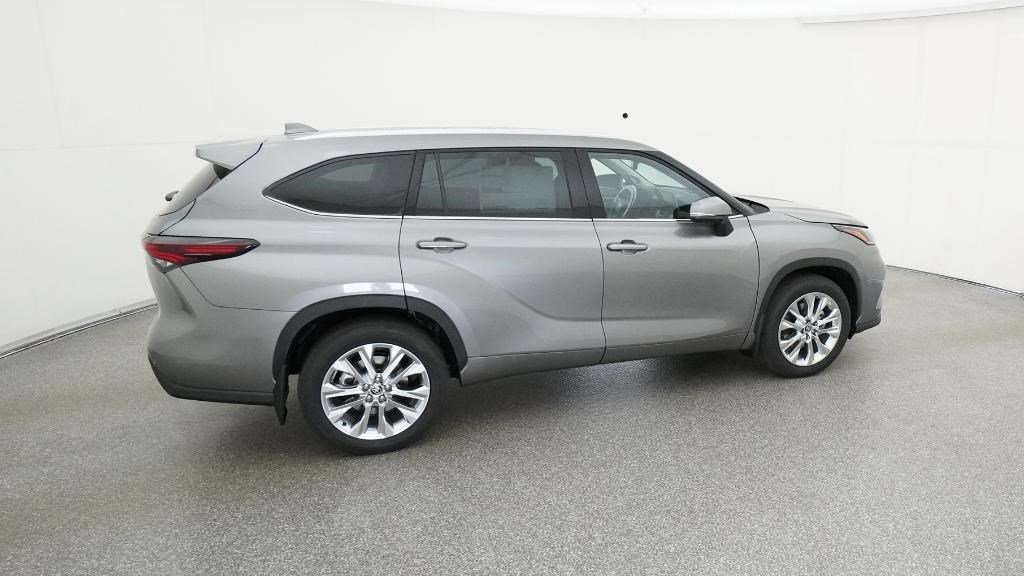 New 2025 Toyota Highlander Limited image 24