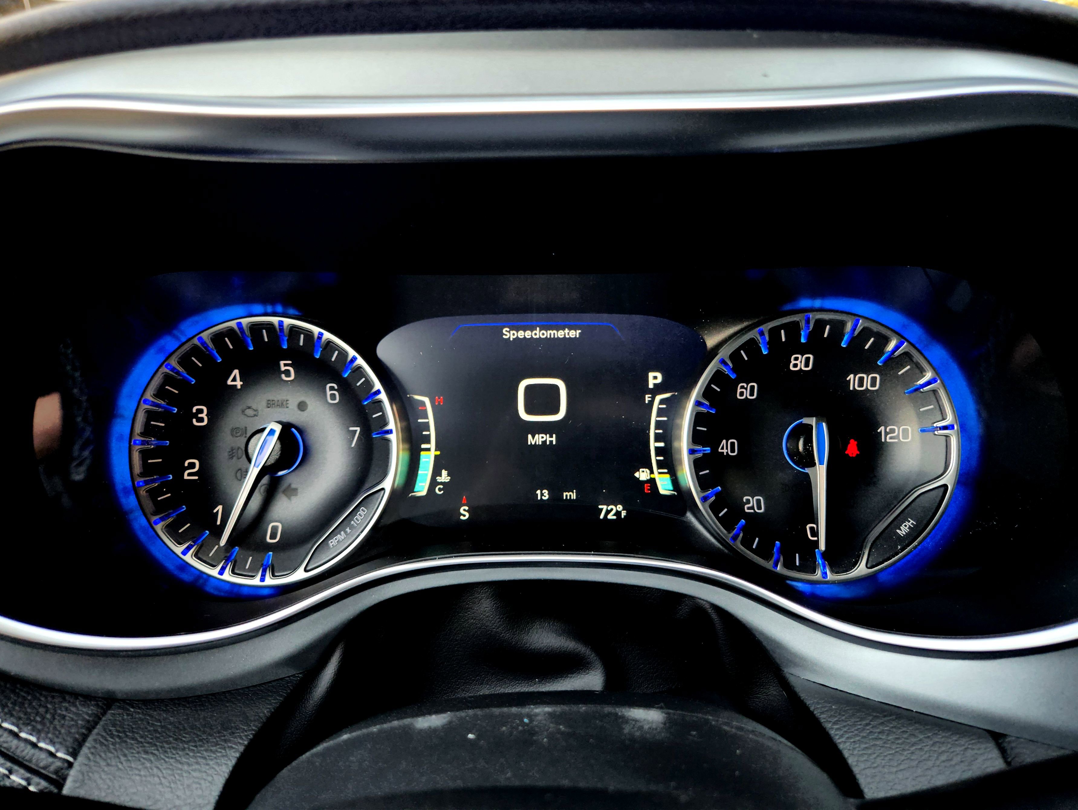 New 2026 Chrysler Pacifica Limited w/ Uconnect Theater Family Group image 16