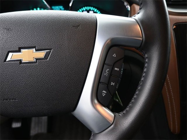Used 2017 Chevrolet Traverse LT image 2