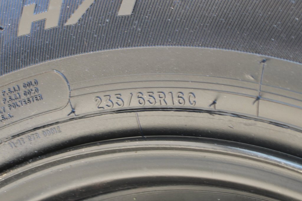 Used 2020 Ford Transit 150 XL image 35