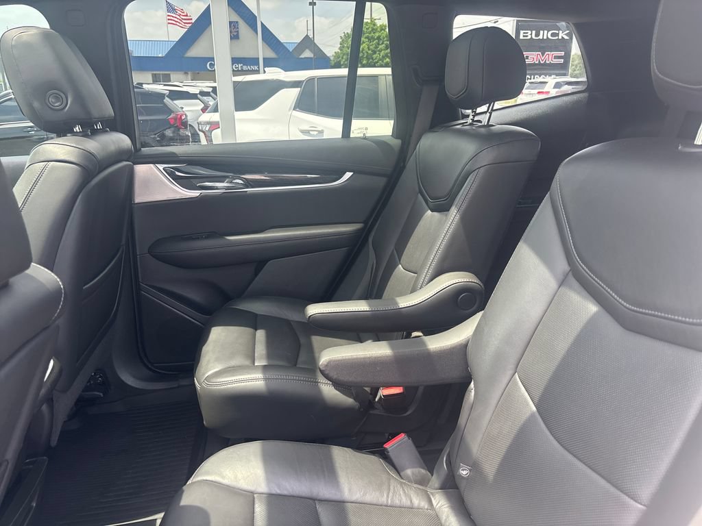 Used 2020 Cadillac XT6 Premium Luxury FWD image 32