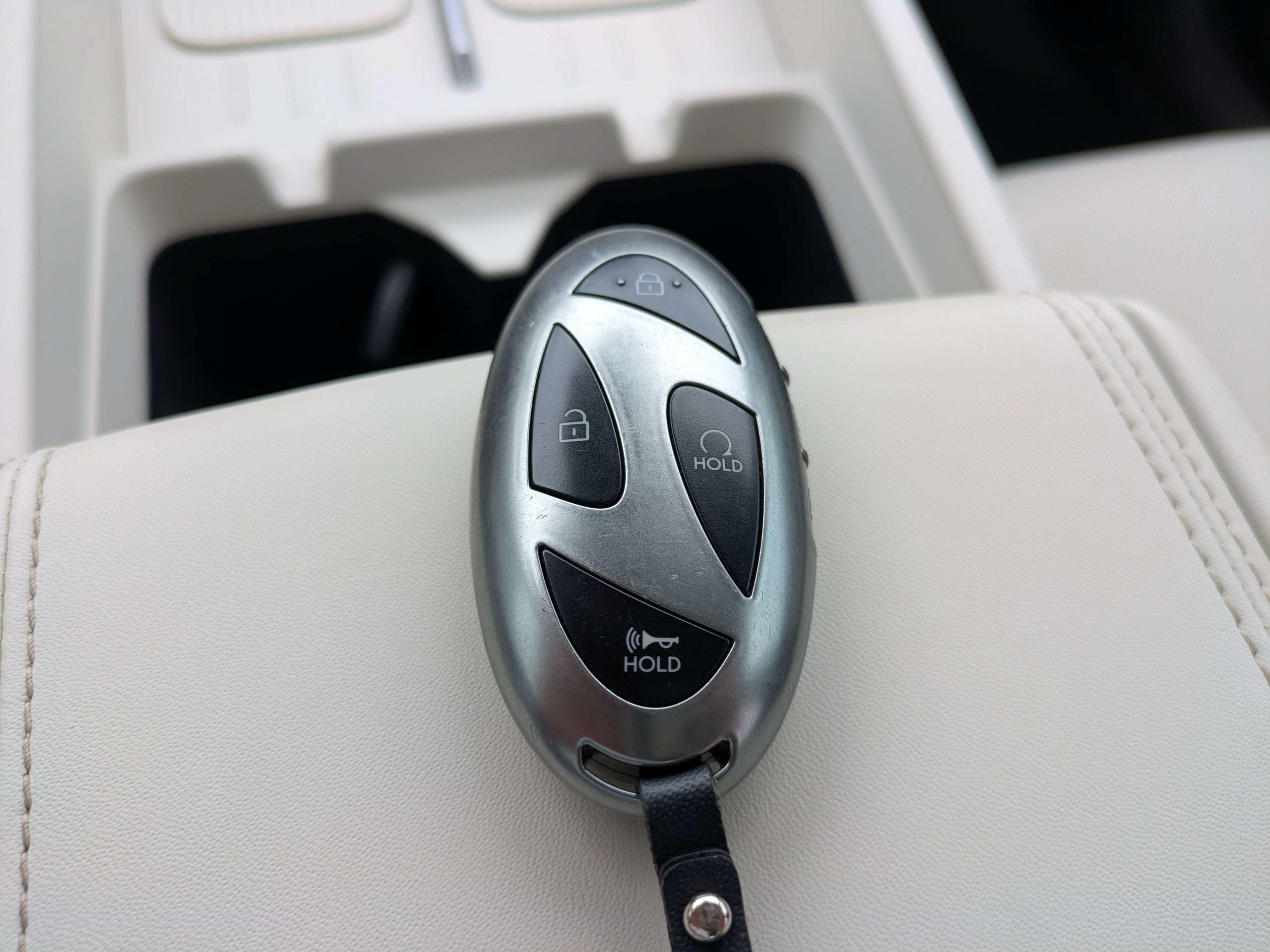 Certified 2025 Hyundai Santa Fe Calligraphy FWD image 33