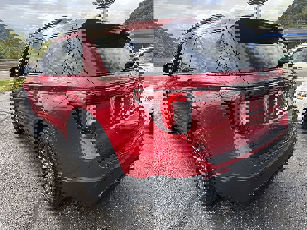 Used 2025 Ford Explorer ST-Line w/ Premium Package image 6