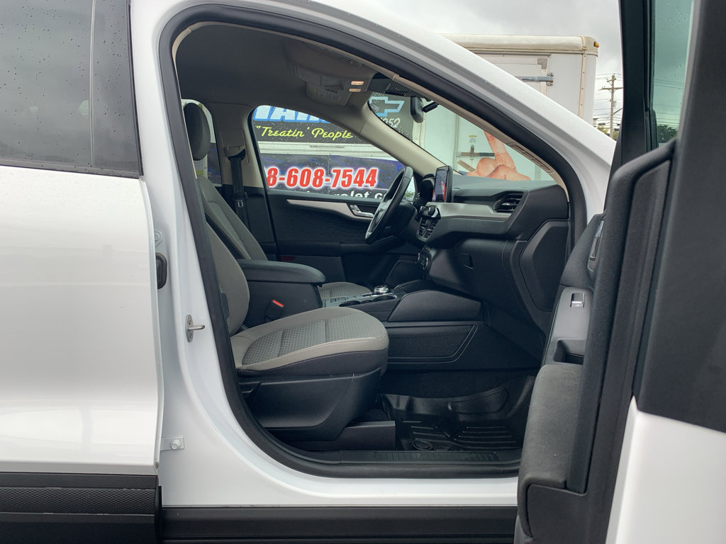 Used 2020 Ford Escape SE Sport image 29