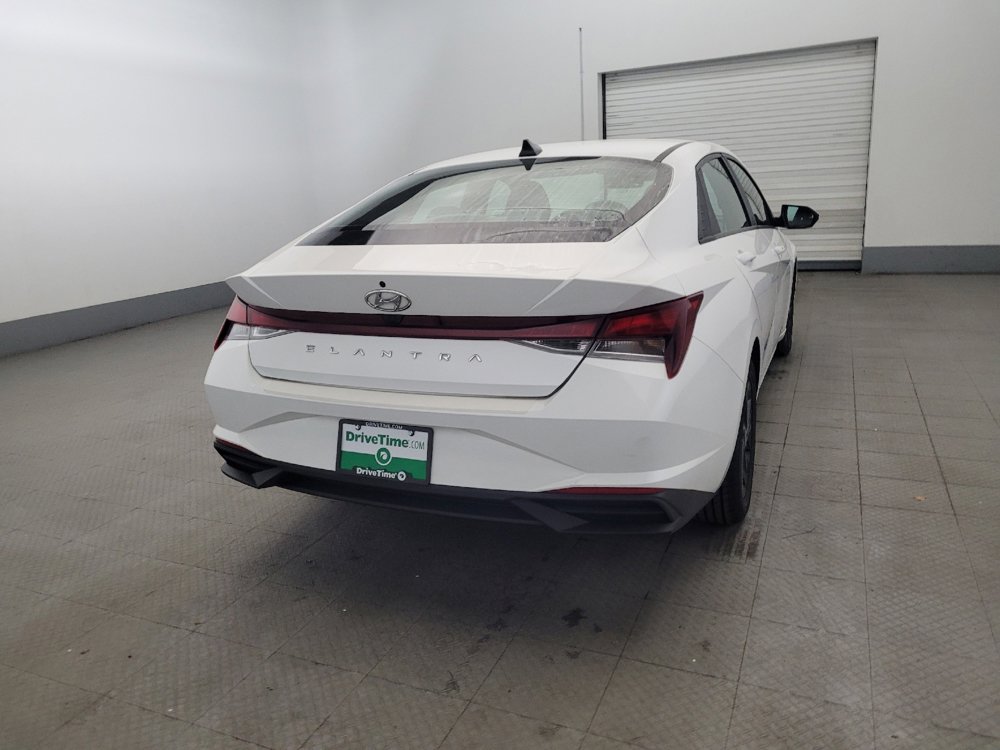 Used 2023 Hyundai Elantra SEL FWD image 7