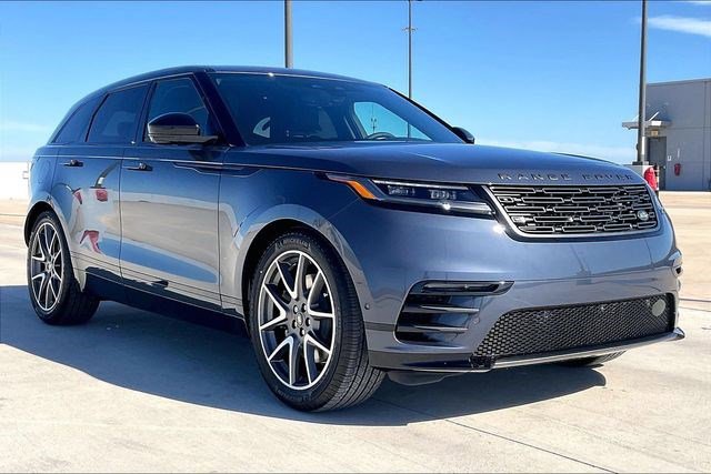 New 2026 Land Rover Range Rover Velar Dynamic SE image 2