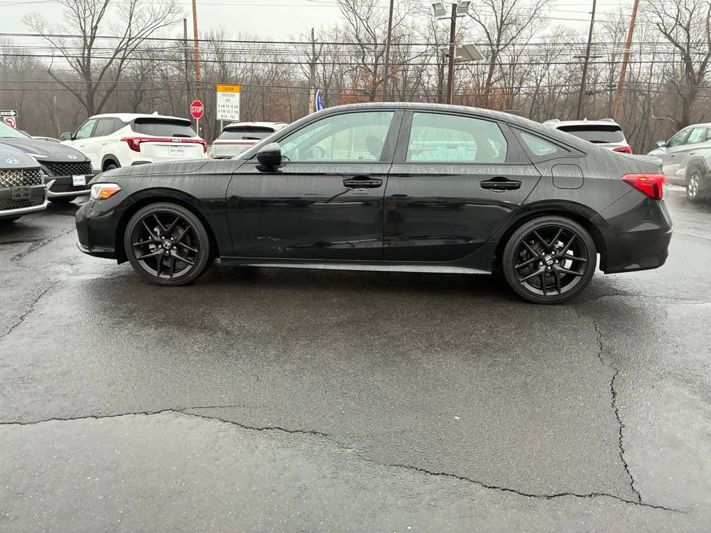 Used 2025 Honda Civic Sport image 4