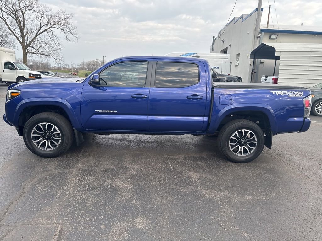 Used 2022 Toyota Tacoma TRD Sport w/ Technology Package image 6