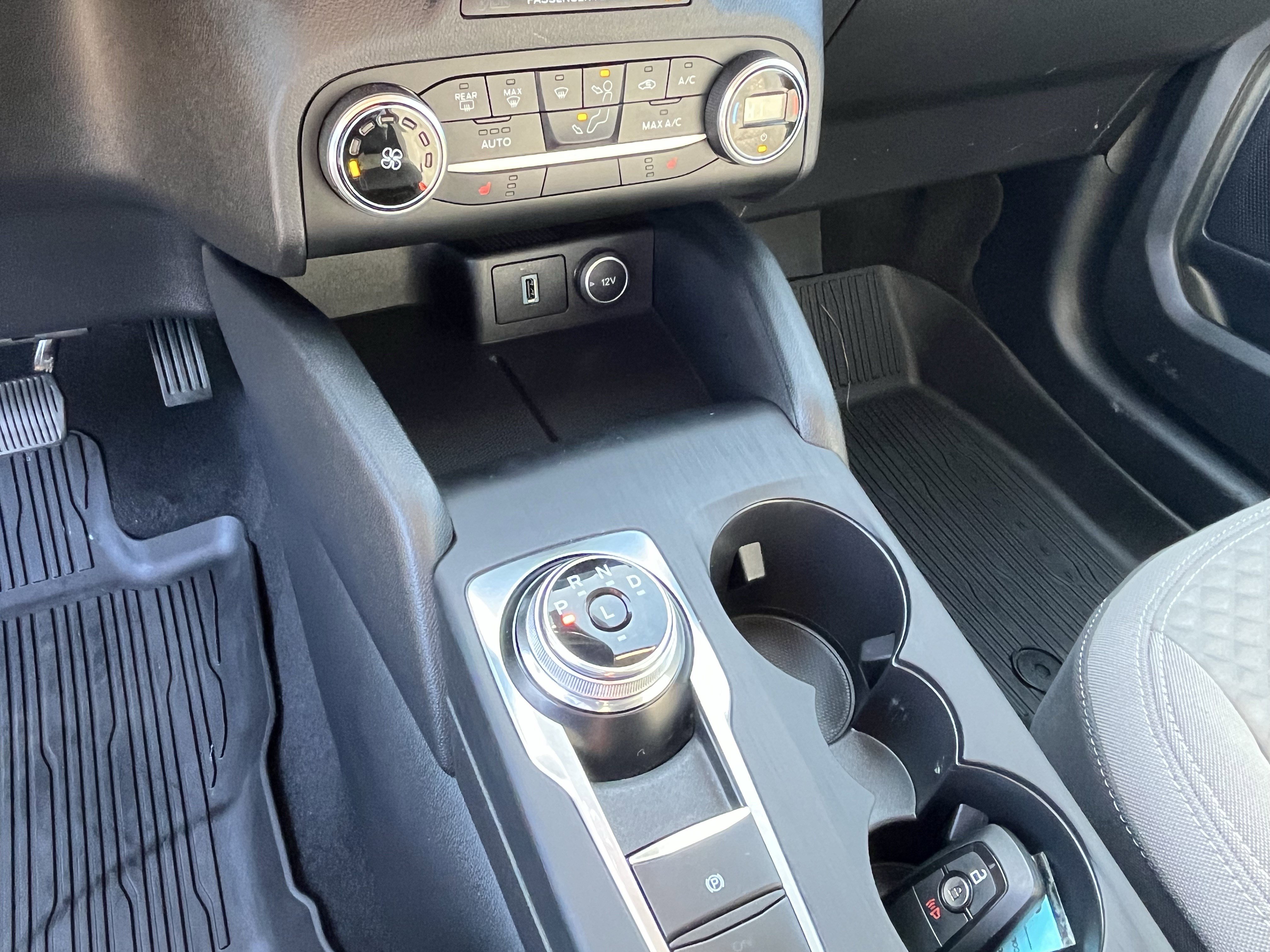 Used 2020 Ford Escape SE FWD image 23