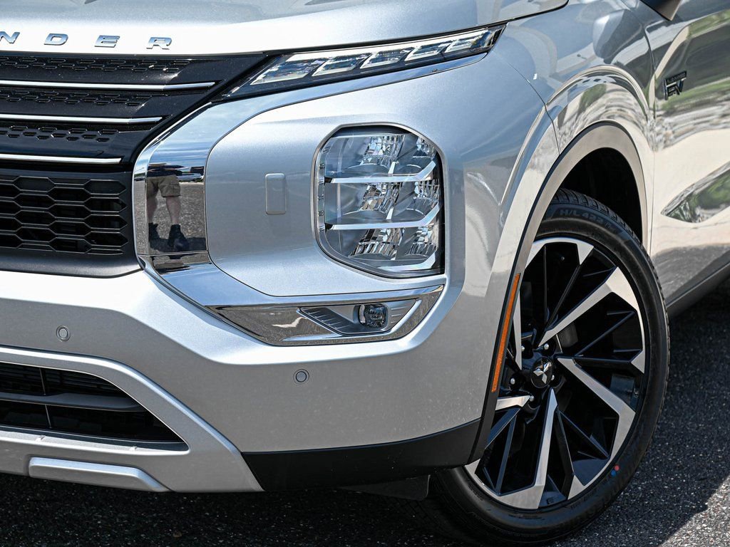 New 2024 Mitsubishi Outlander SE image 46