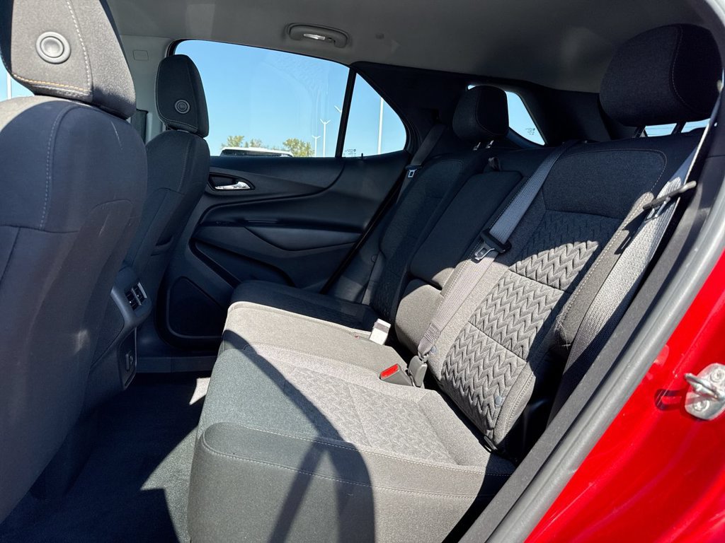 Used 2022 Chevrolet Equinox LT w/ LPO, Cargo Package FWD image 23