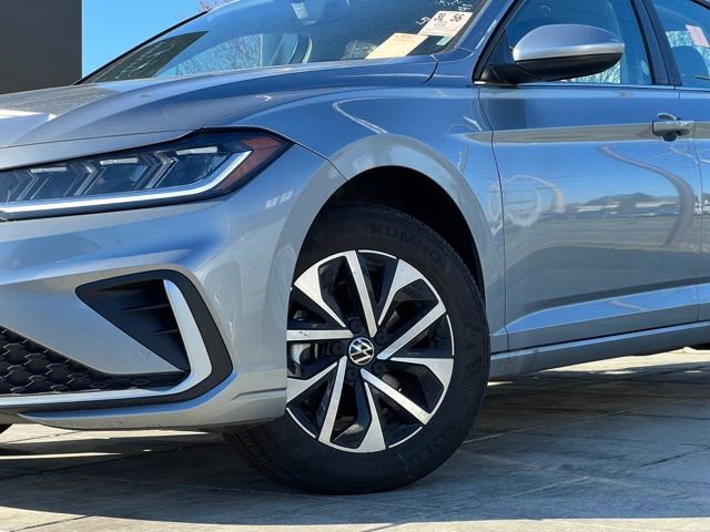 Used 2025 Volkswagen Jetta S image 2