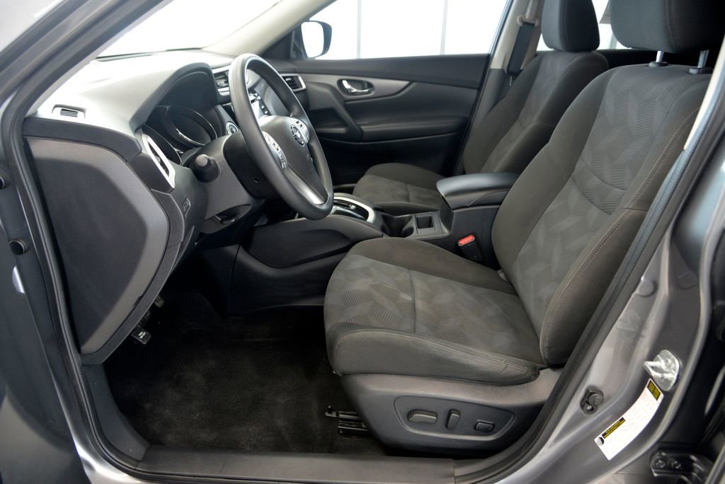 Used 2016 Nissan Rogue SV image 15