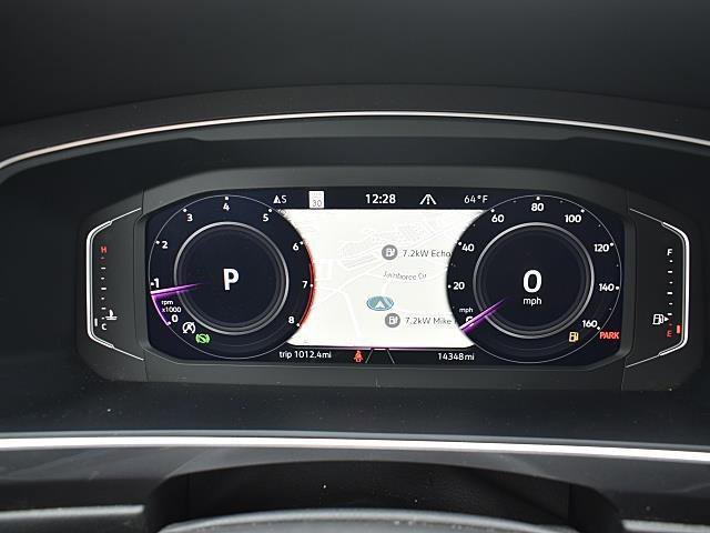 Used 2022 Volkswagen Tiguan SEL R-Line image 23