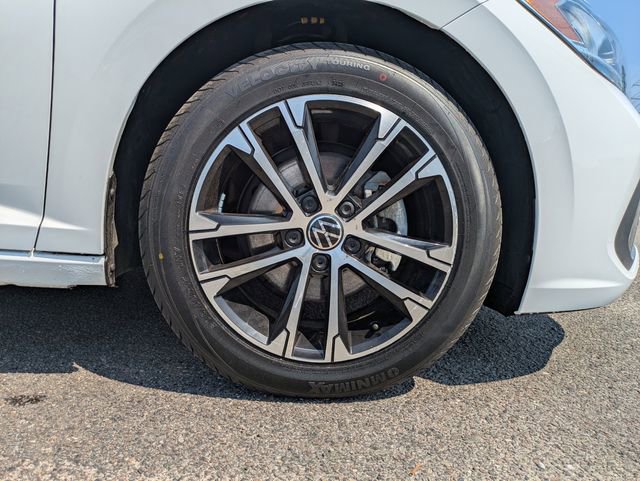 Certified 2024 Volkswagen Jetta Sport image 12