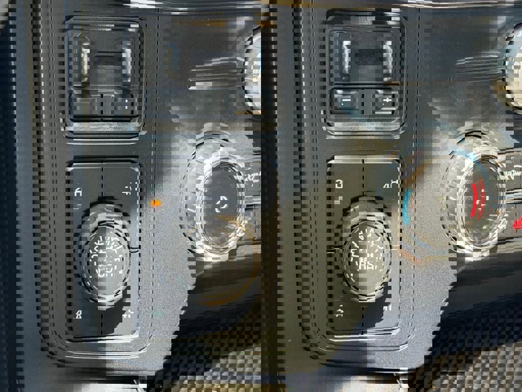 Used 2025 Ford F150 Raptor image 45