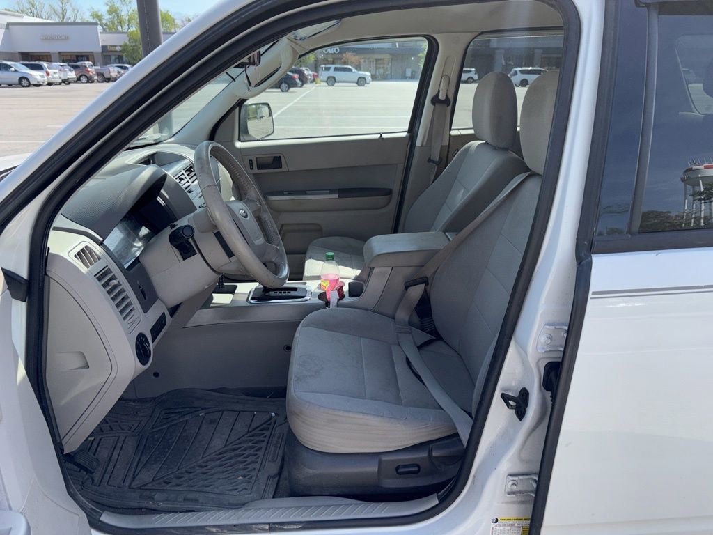 Used 2011 Ford Escape XLT image 9