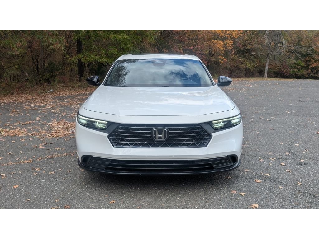 Used 2023 Honda Accord Sport image 2