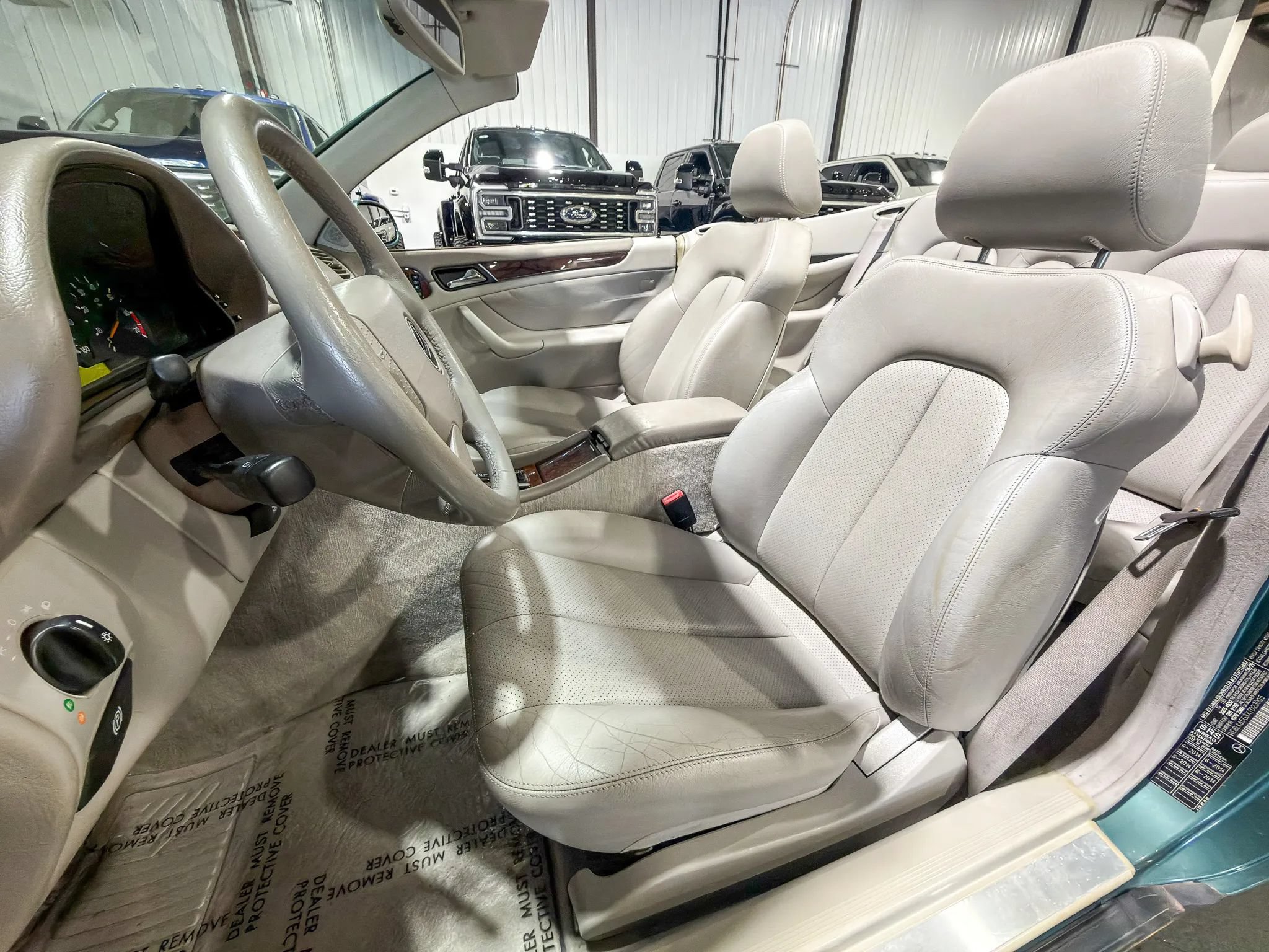 Used 1999 Mercedes-Benz CLK 320 Cabriolet image 8