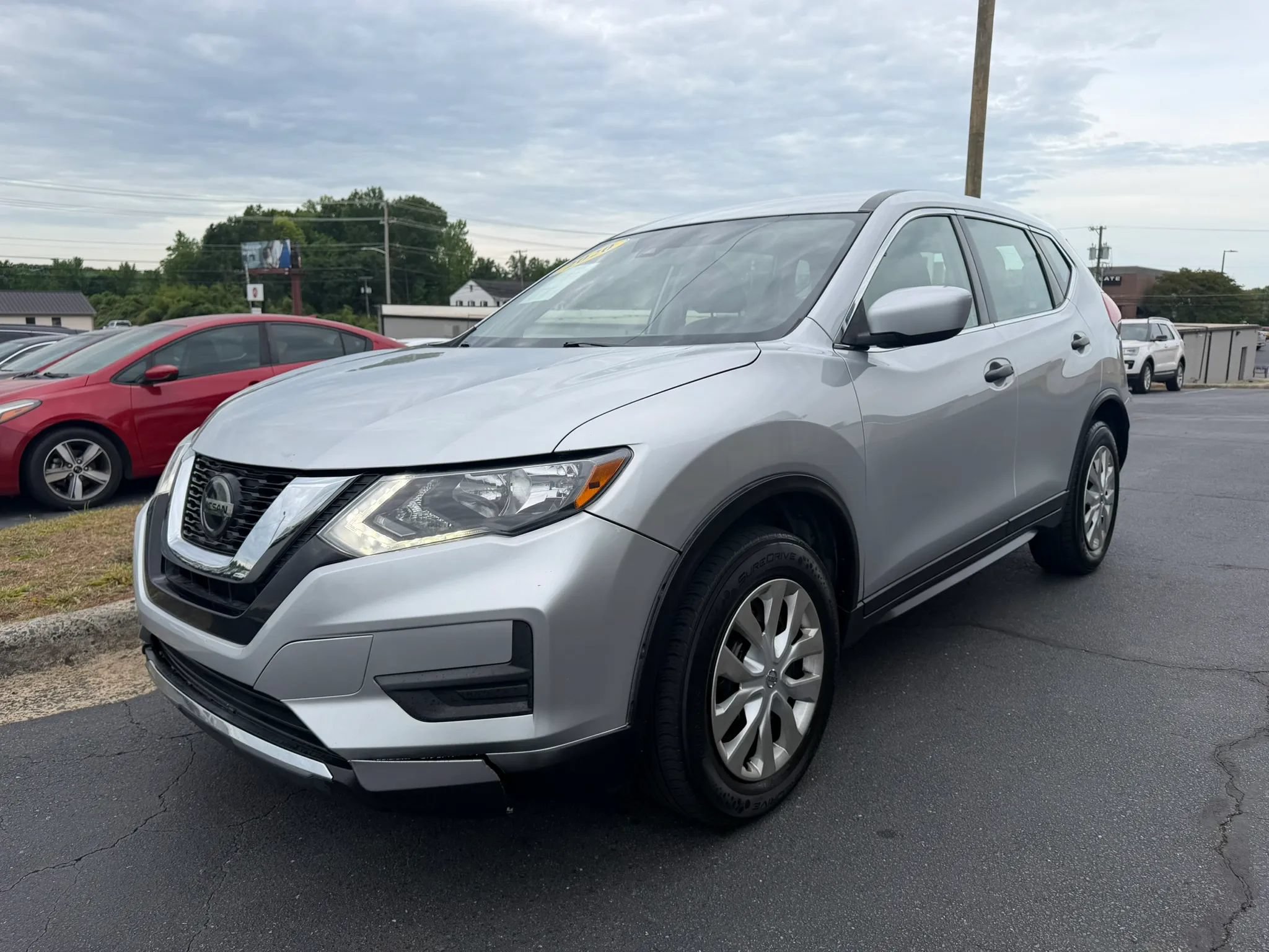 Used 2020 Nissan Rogue S AWD/4WD image 3
