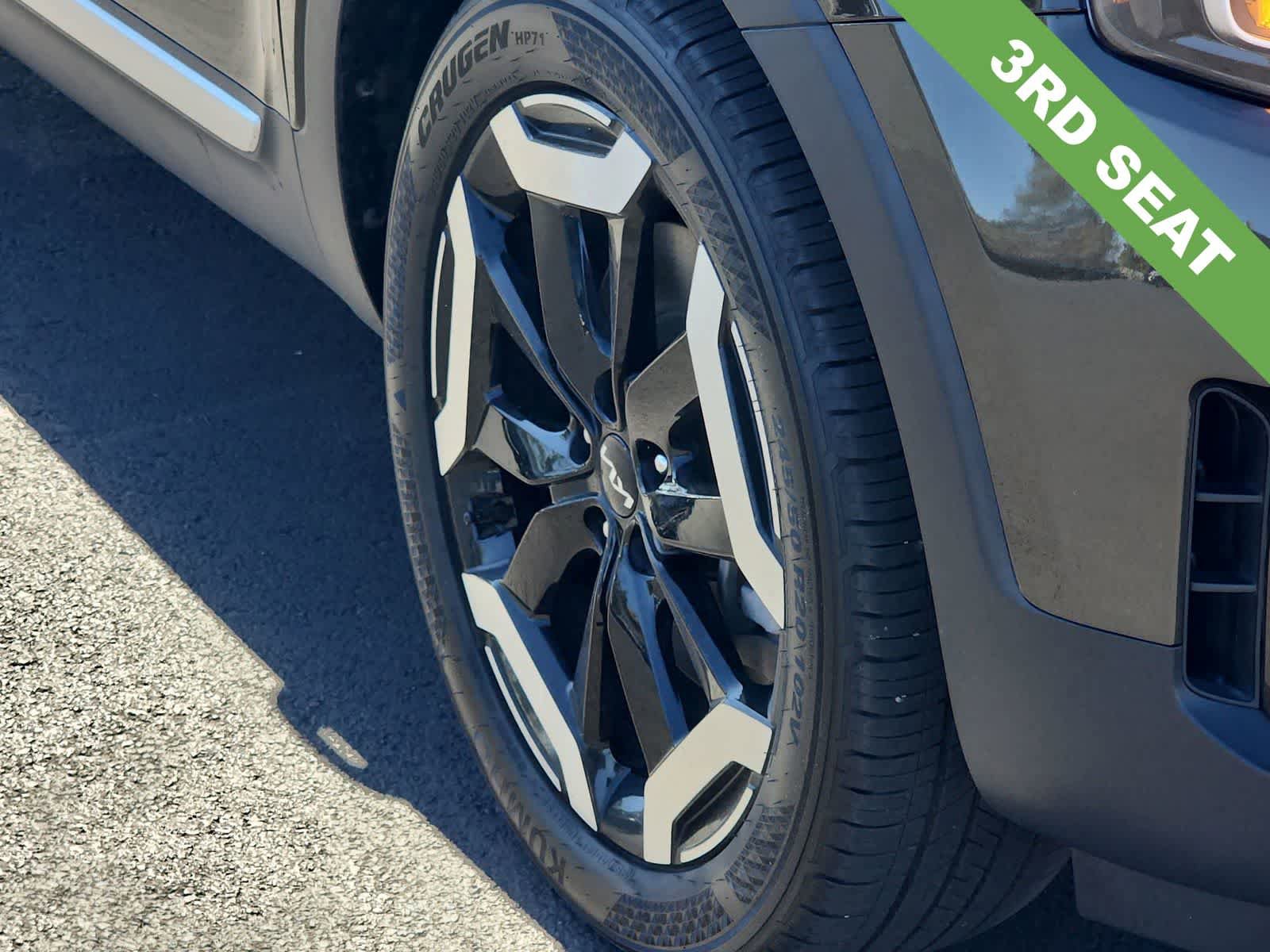 Used 2025 Kia Telluride S FWD image 12