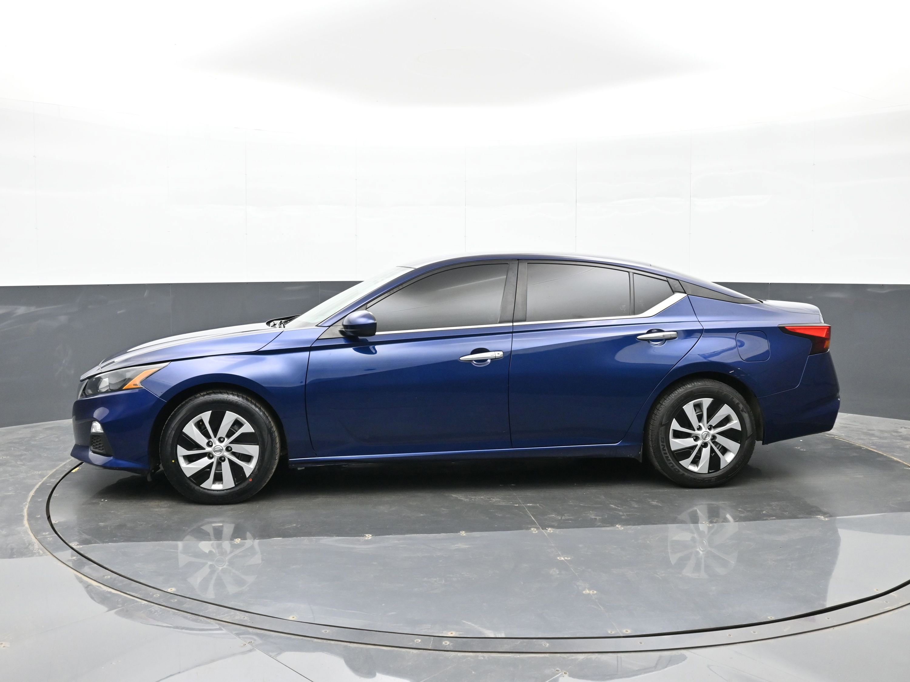 Used 2022 Nissan Altima 2.5 S FWD image 9