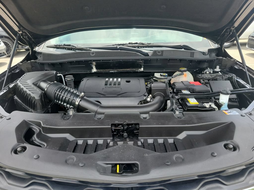 Used 2025 Chevrolet Blazer LT FWD image 39