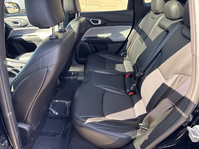 New 2026 Jeep Compass Latitude AWD/4WD image 23