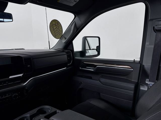 Used 2025 Chevrolet Silverado 2500 LT w/ Convenience Package image 24