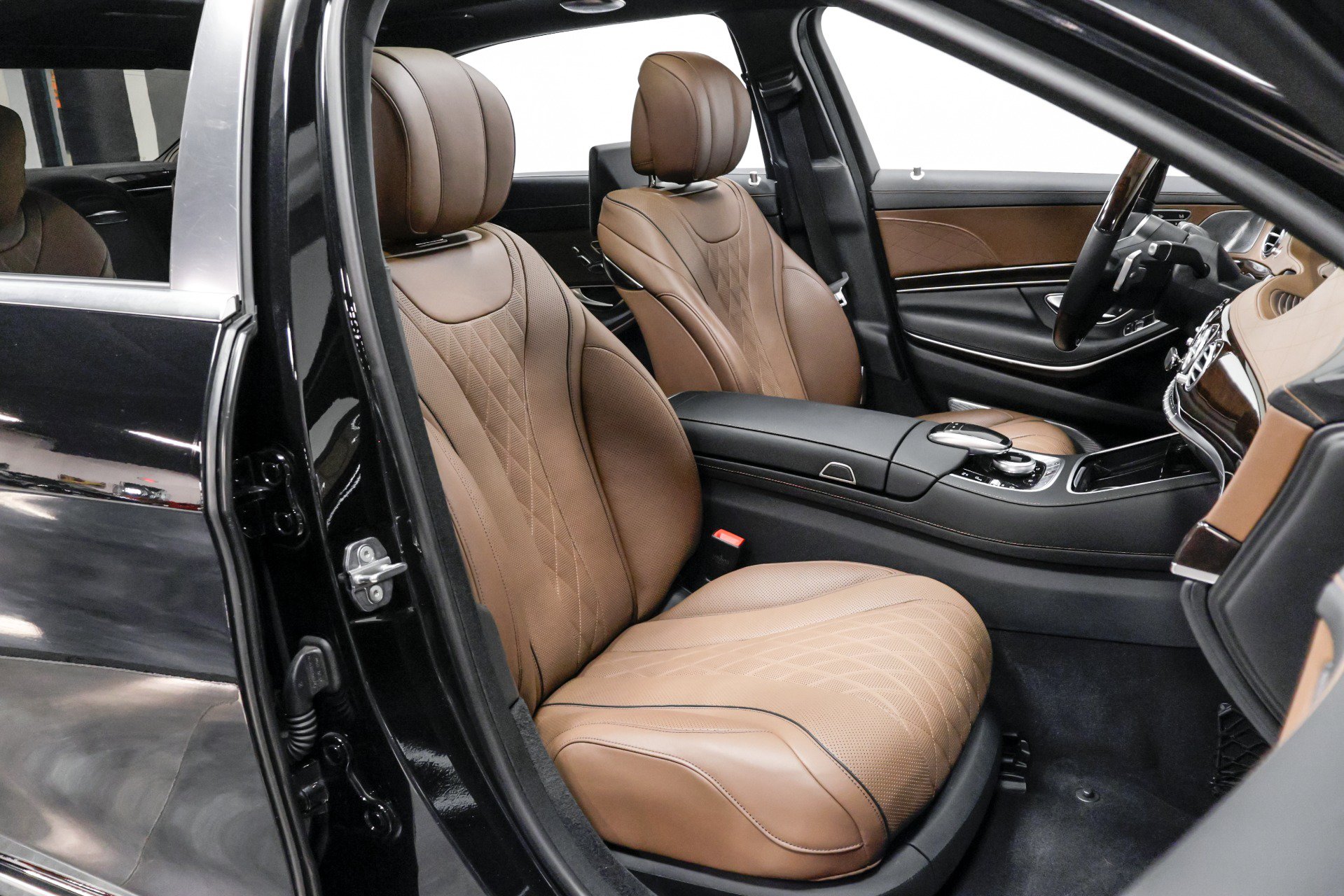Used 2019 Mercedes-Benz Maybach S 560 4MATIC image 57