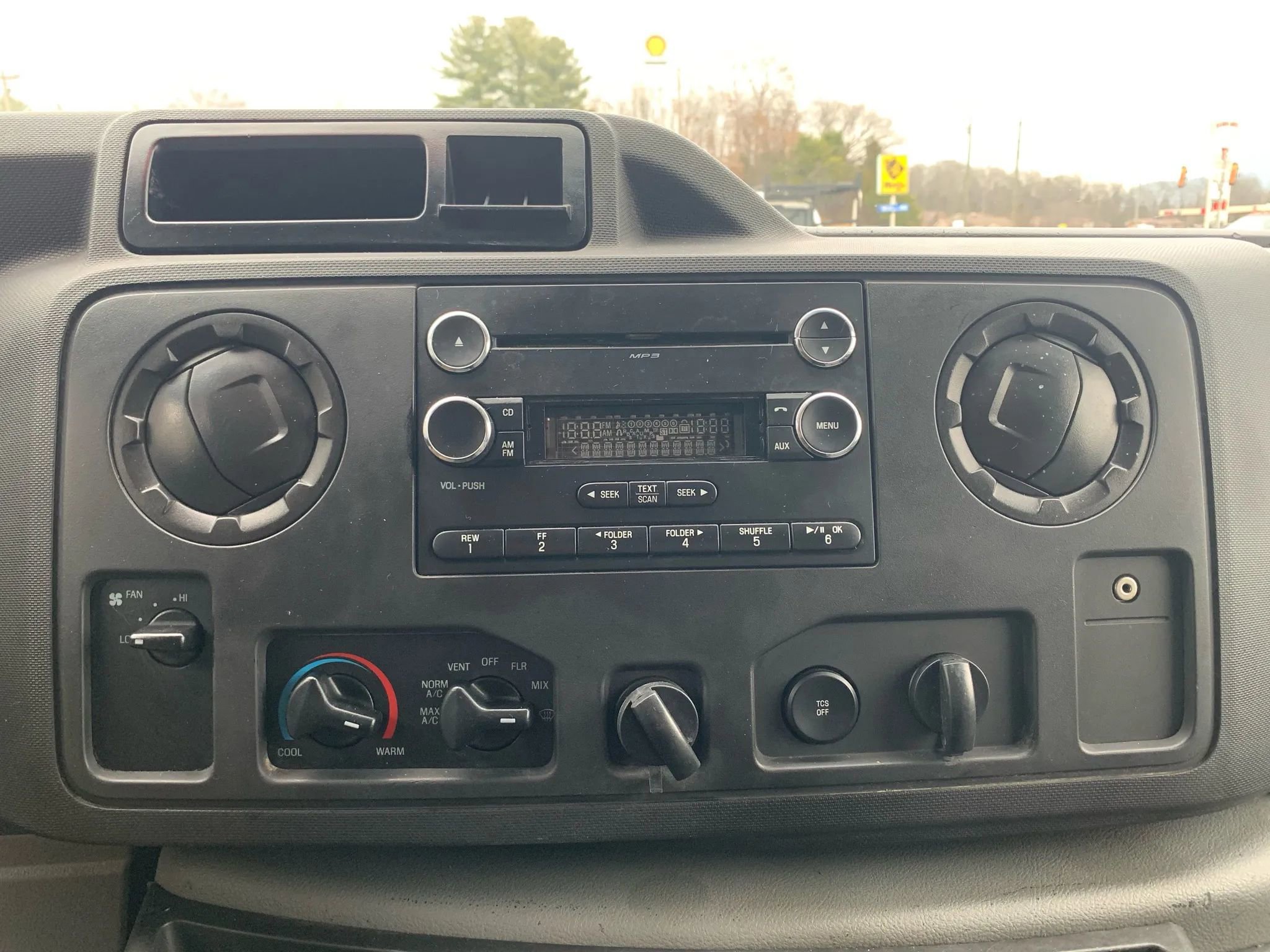 Used 2014 Ford E-350 and Econoline 350 Extended Super Duty w/ Insulation Package image 14